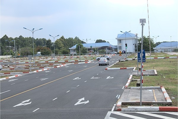 HỌC BẰNG LÁI XE Ô TÔ B2 TẠI HUYỆN ỨNG HÒA GIÁ RẺ, ĐỖ 100%