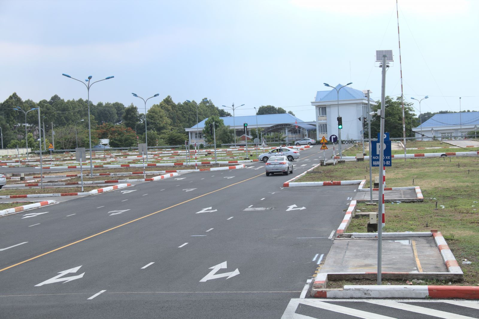 Học bằng lái xe ô tô B2 tại Huyện Ứng Hòa
