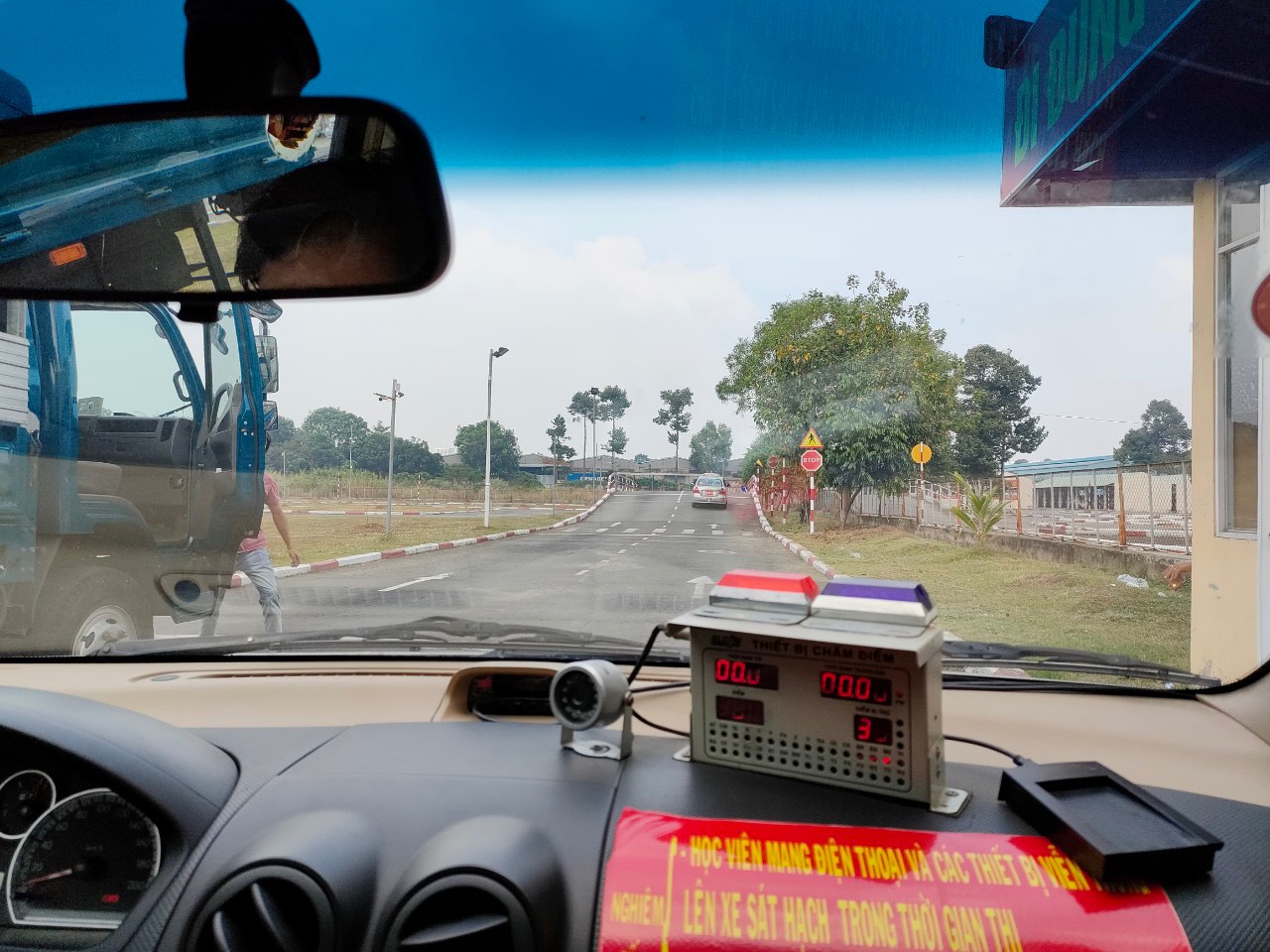 Trung Tâm Học Bằng Lái Xe Ô Tô B2 Tại Quận Hoàn Kiếm Hà Nội